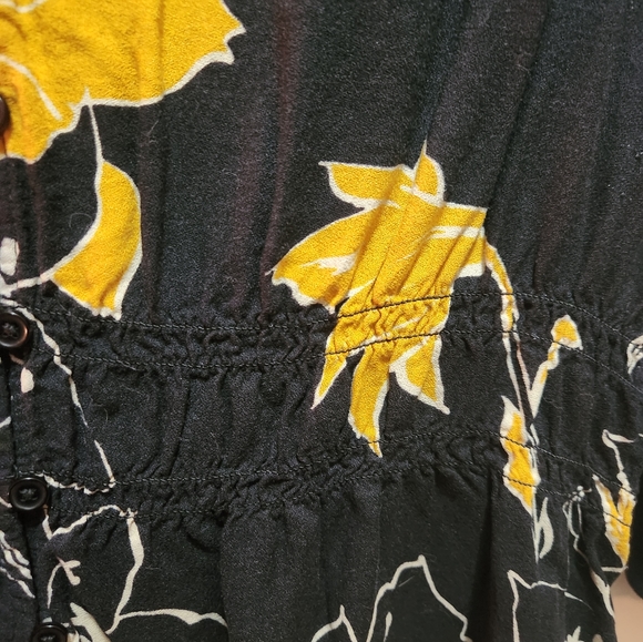 V neck Blouse - Picture 3 of 3